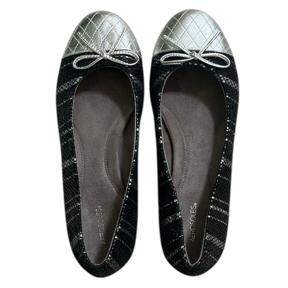 NEW AEROSOLES Chic Black and Silver Ballet Flats with Bow. Size 9